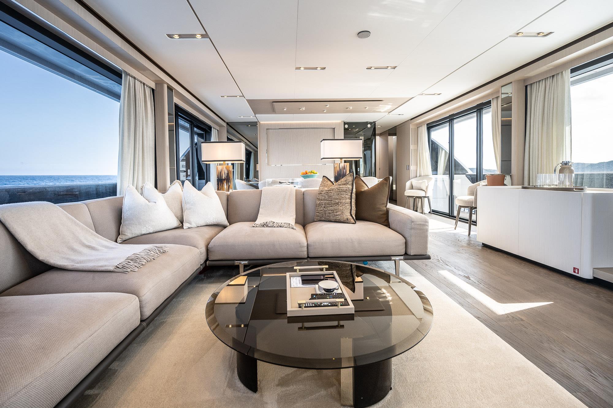 2025 FERRETTI YACHTS 1000 